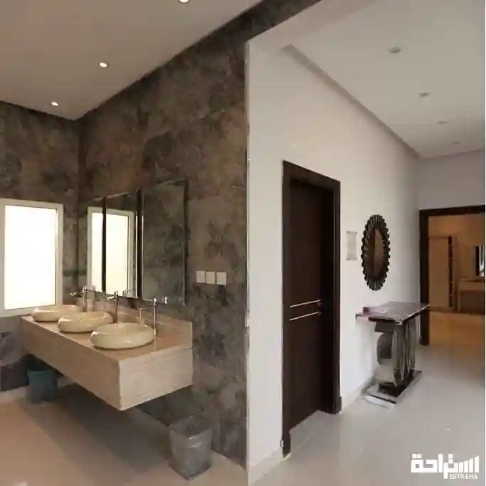 العليا هيلز